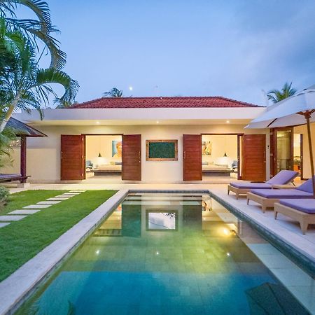 Villa Bugis Kayu Aya Seminyak Экстерьер фото