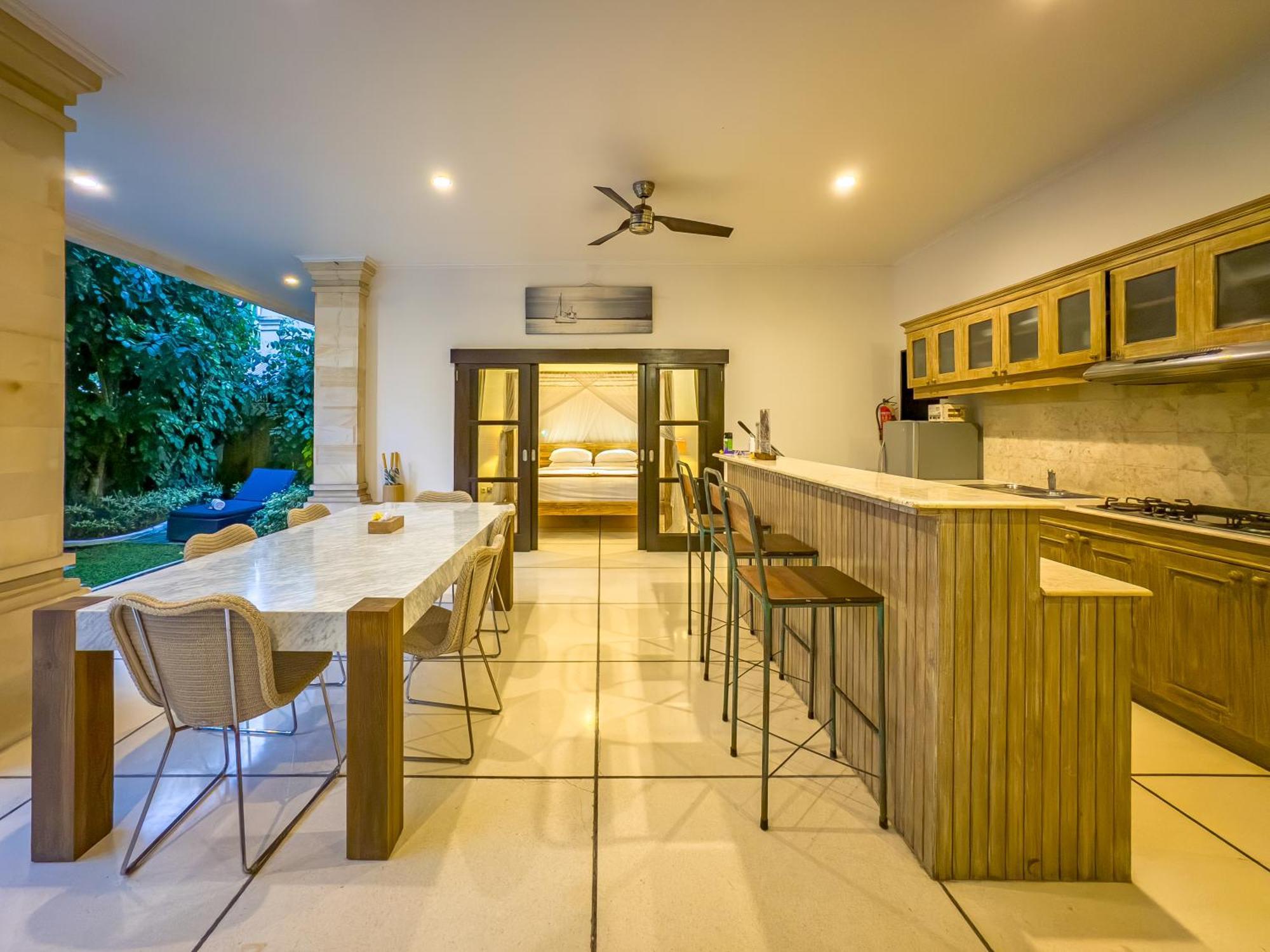 Villa Bugis Kayu Aya Seminyak Номер фото