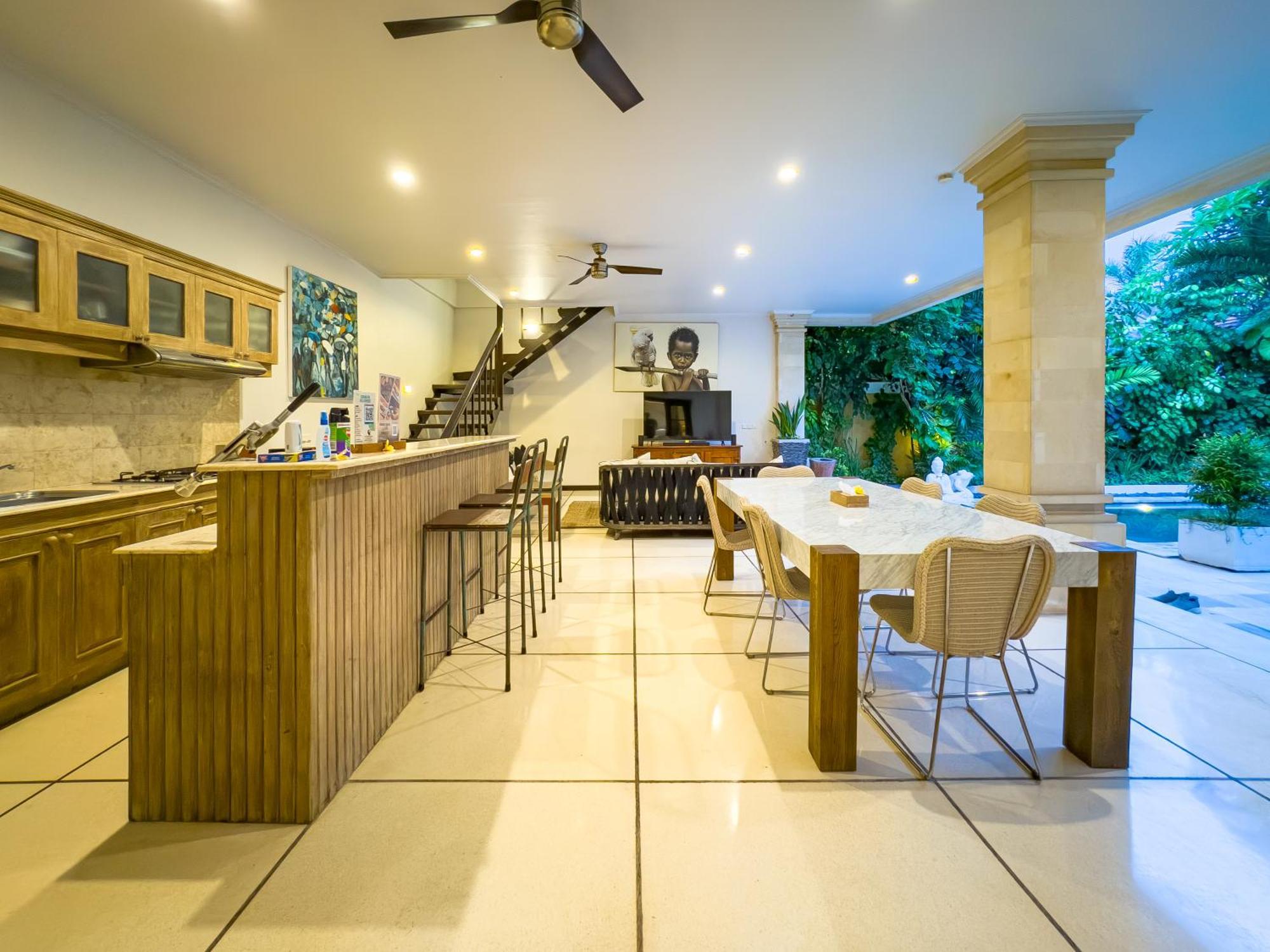 Villa Bugis Kayu Aya Seminyak Номер фото