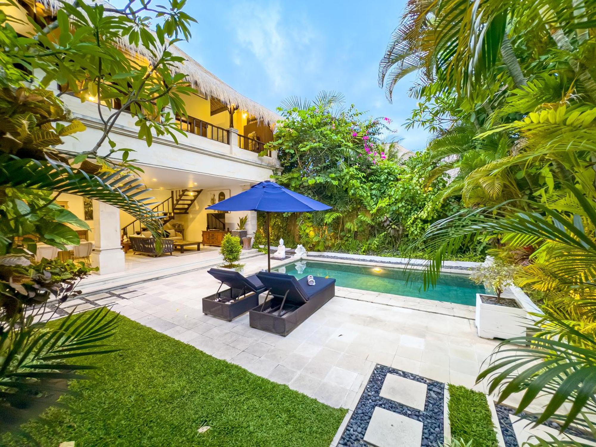 Villa Bugis Kayu Aya Seminyak Номер фото