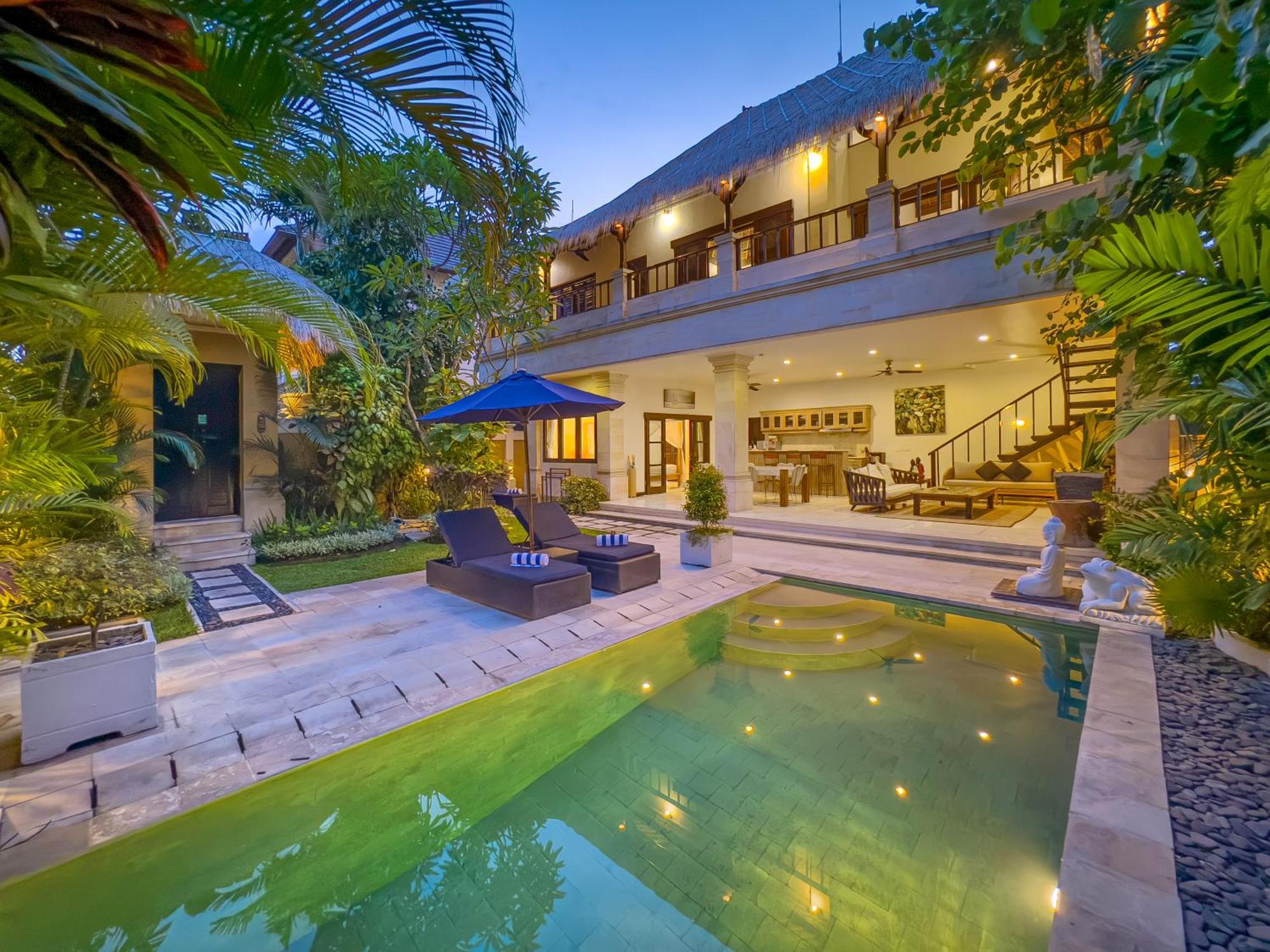 Villa Bugis Kayu Aya Seminyak Номер фото
